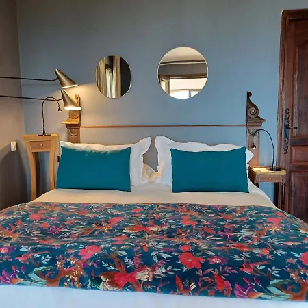 Apart Otel U Castellu, L' Particulier