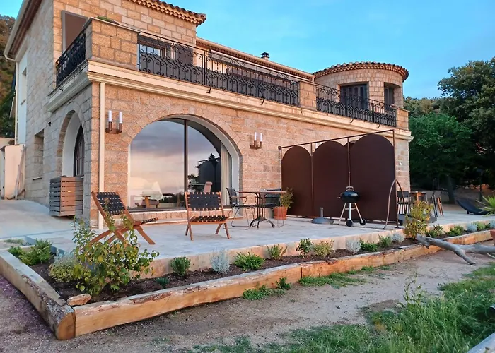 U Castellu, L' Particulier 4*