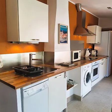 U Castellu, L' Particulier