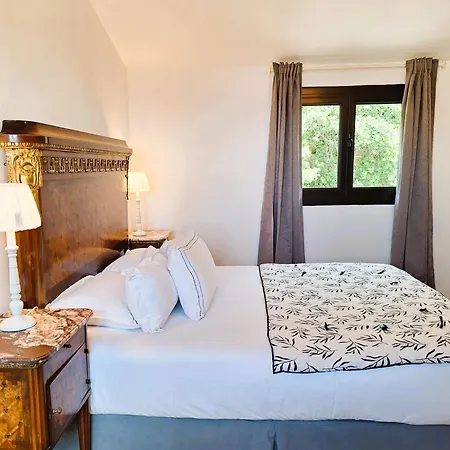 Apart-hotel U Castellu D'hôtes&location Et Vue Propriano (Corsica)