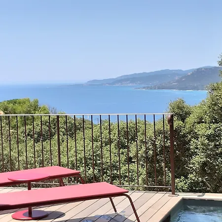 U Castellu D'hôtes&location Et Vue Apart-hotel