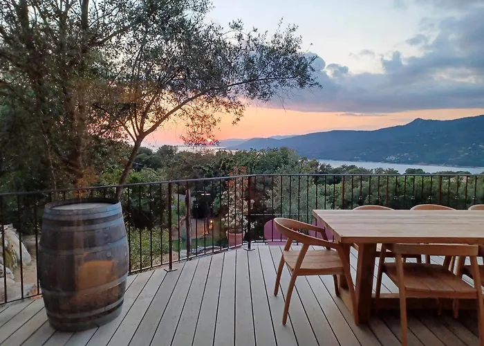 Aparthotel U Castellu, L' Particulier 4*